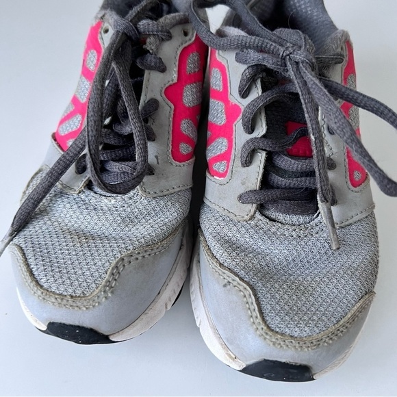 Nike Grey and Pink Runners - Picture 4 of 8